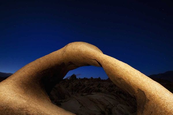 CA, Sierra Nevada Mobius Arch illuminated